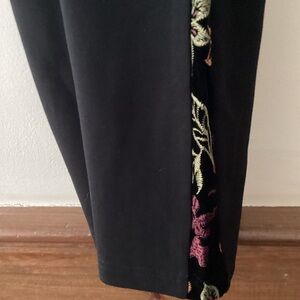 8 Black Embroidered Side Satiny Leggings Jeggings Narrow Stretch